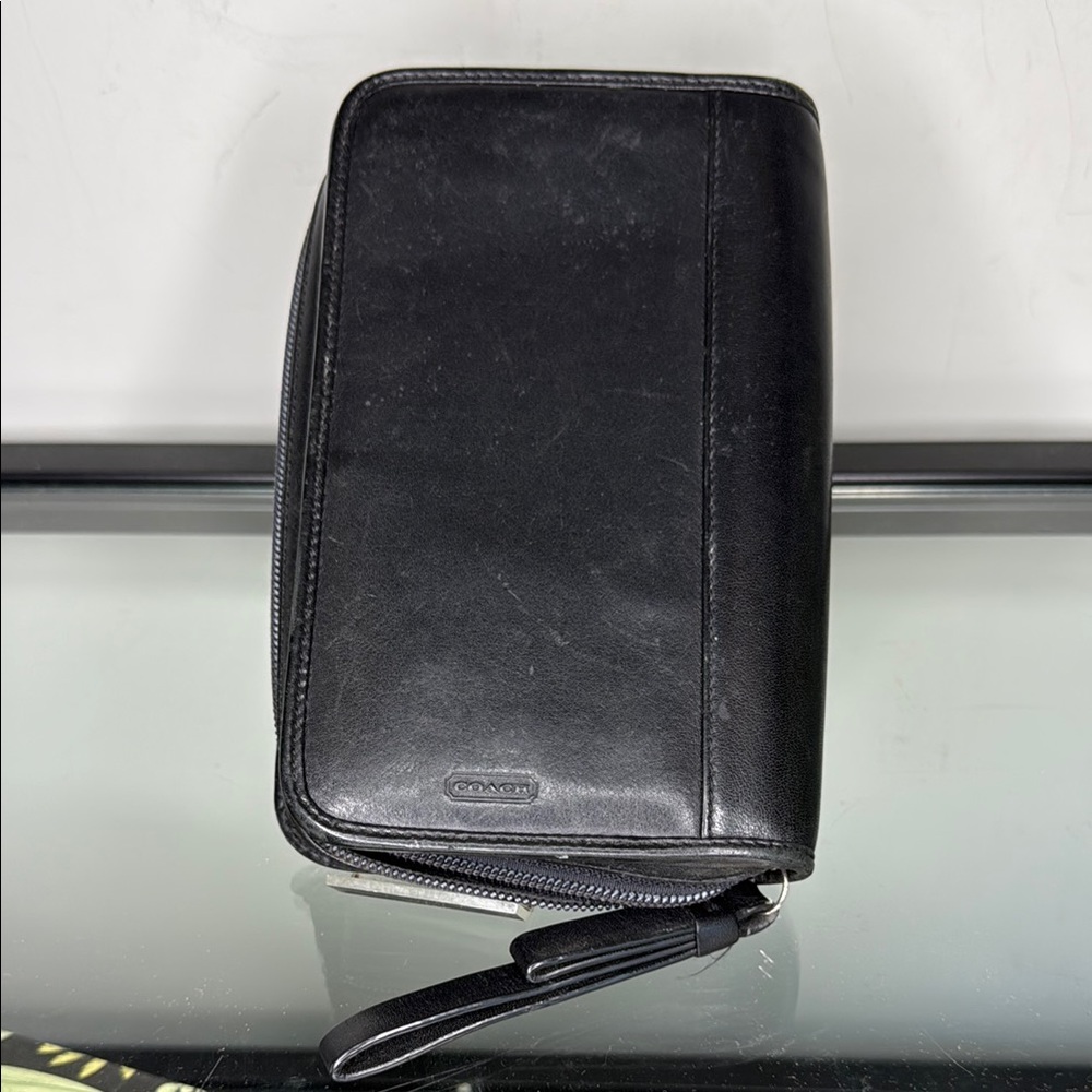 Vintage Coach Large Zip Black Leather Wallet